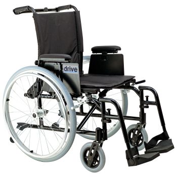 Cougar UltraLight Wheelchair 18 Swingaway Legs